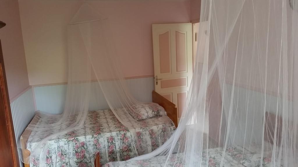 Апартаменты Chez Lucia Et Donatien Лез-Анс-д'Арле Экстерьер фото